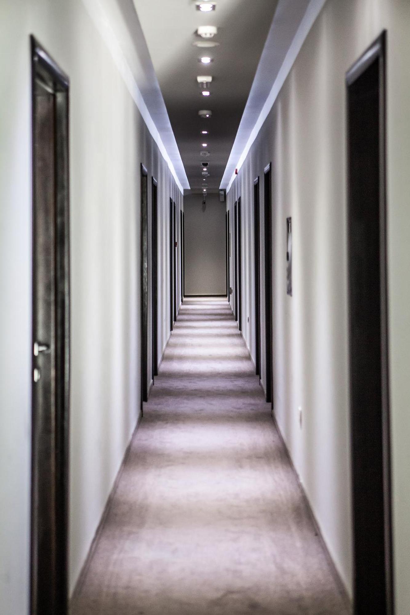 Hotel Terminus بودغوريتْسا المظهر الخارجي الصورة