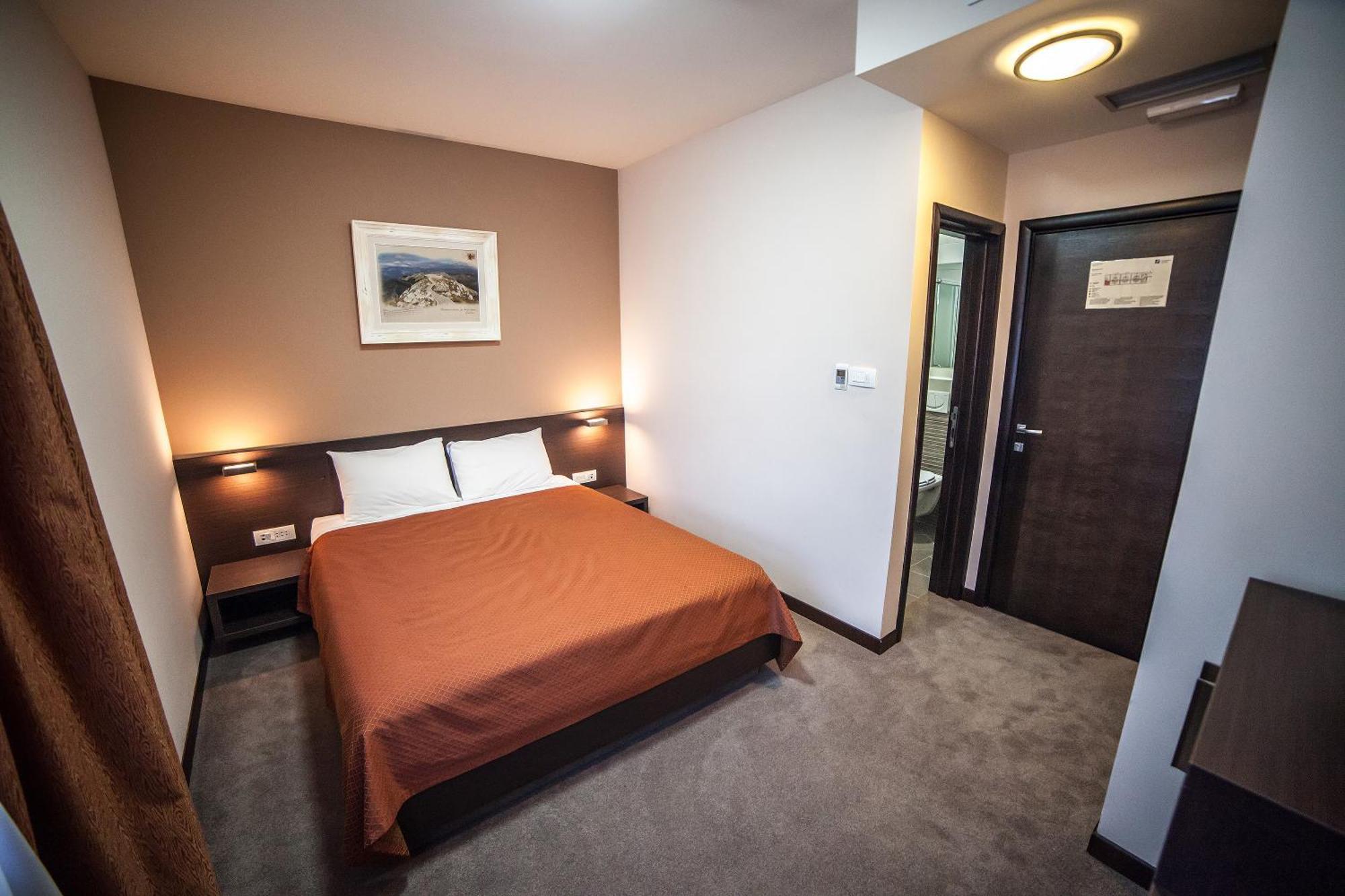 Hotel Terminus بودغوريتْسا الغرفة الصورة